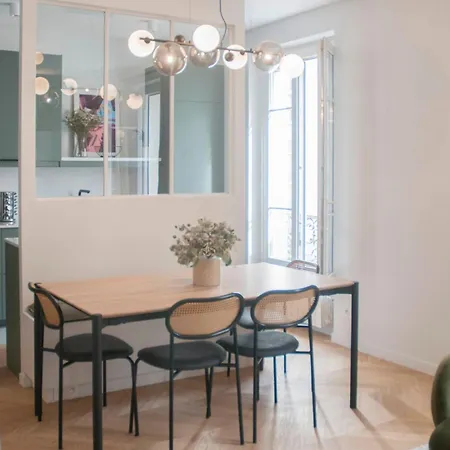 Charming 52 M Renovated Close To Montmartre * Paris